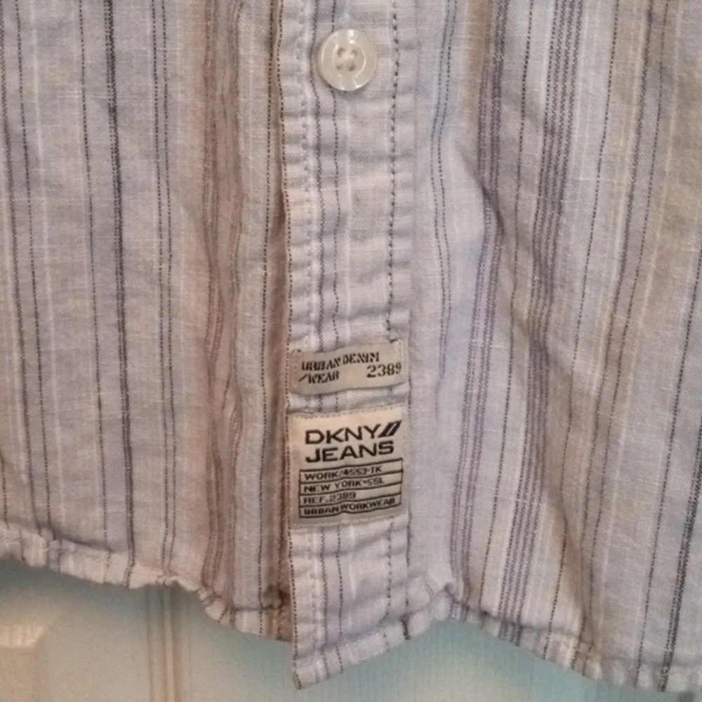 DKNY Jeans button down - Picture 3 of 4